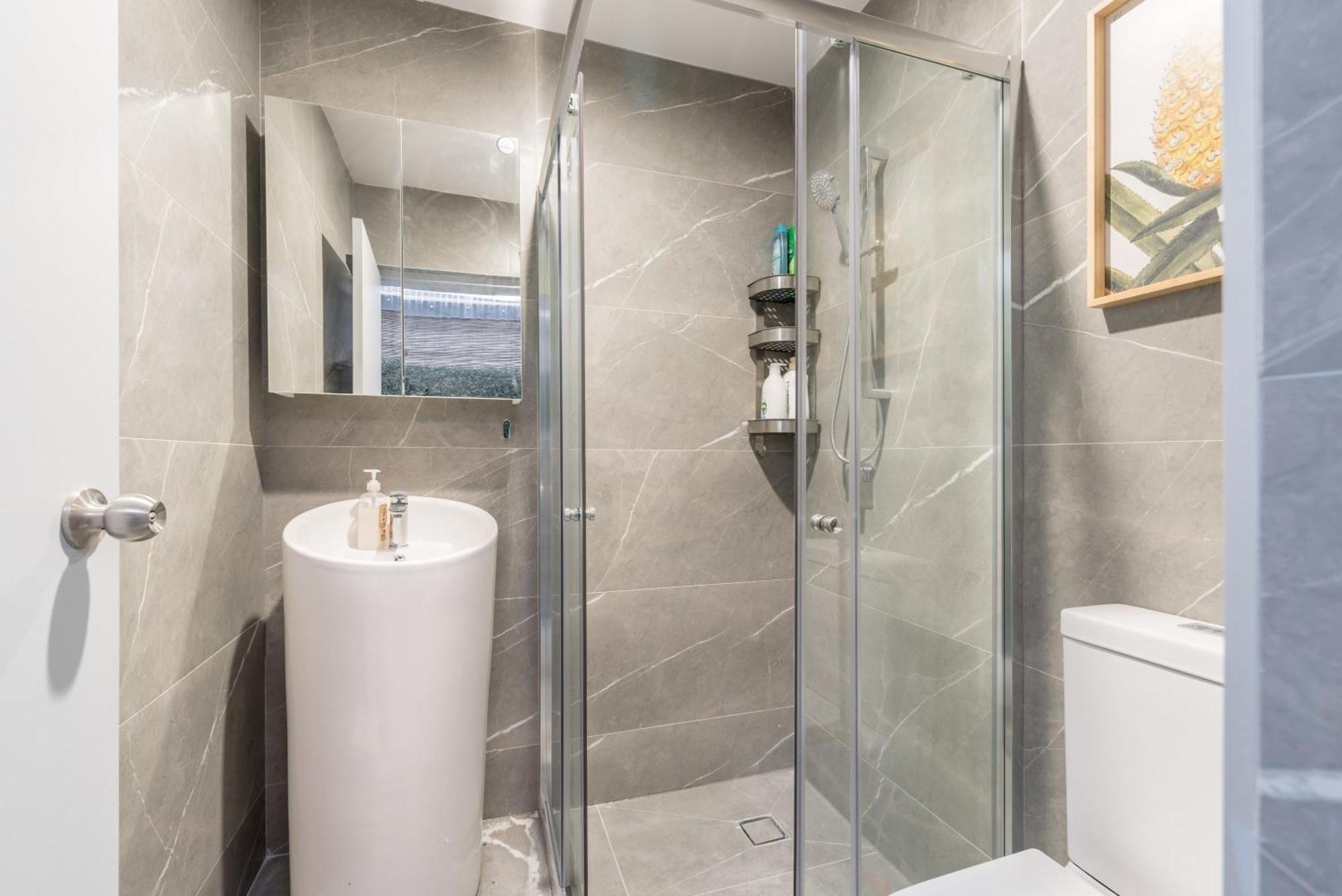 Chic Single - Ac - Next To Station - Nearby Cbd Usyd Uts Viewed Bistros - Shared Bathroom * Sydney